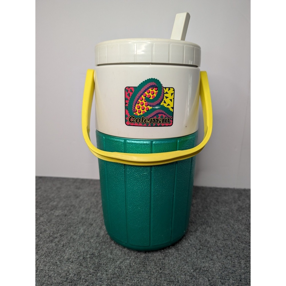 Vintage Coleman‎ Water Jug Cooler Polylite 1/2 Gallon 5590 Jug Green 1990 rad